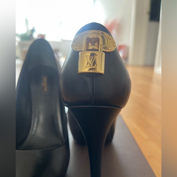 AUTHENTIC Louis Vuitton locket pumps high heels ☀️ - Picture 14 of 17